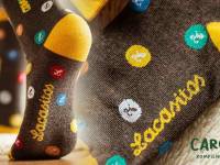 Lacasitos presenta una nueva línea de calcetines solidarios