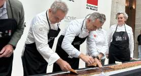 La Comunidad de Madrid celebra el Día del Turrón elaborando la tableta más grande