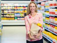 Los consumidores eligen el supermercado como su lugar predilecto para comprar