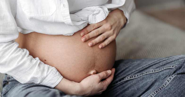 Las pipas de girasol, el snack aliado de las embarazadas