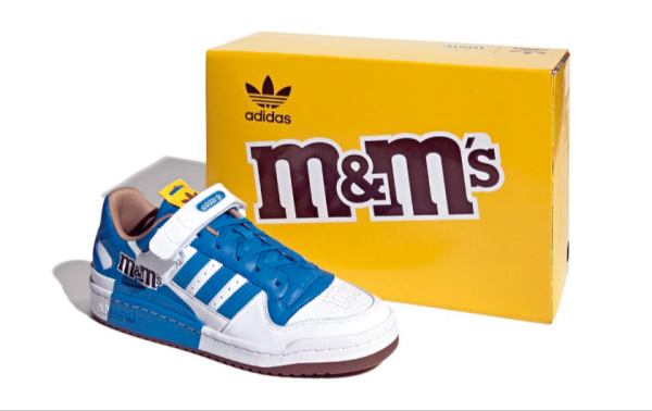 Mars y Adidas Originals dan color a la zapatilla Forum 84