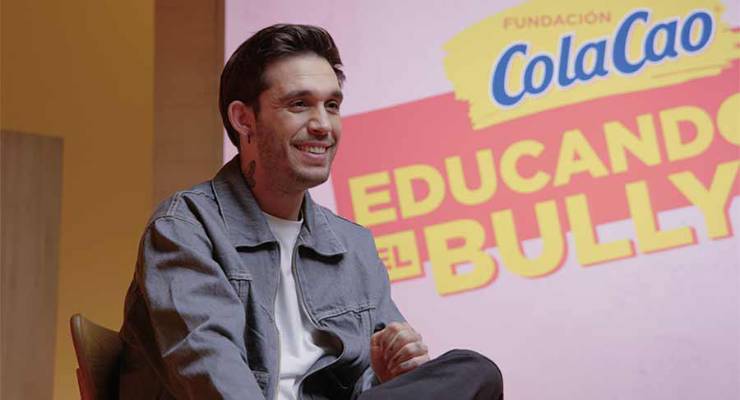 Víctor Elías relata su vivencia de acoso escolar junto a Fundación ColaCao