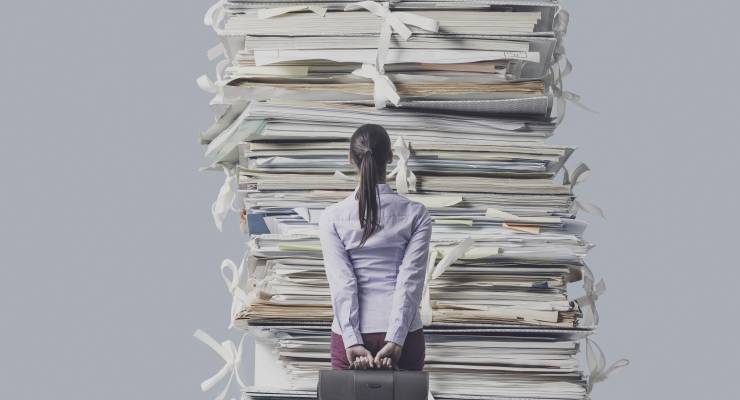 Se aprueba un plan para eliminar trabas burocráticas a las empresas