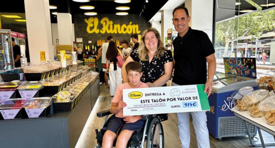 La Asociación Somos PERA recibe el cheque de las huchas solidarias de El Rincón